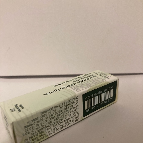Clinique 07 Blushing Nude dramatically different lipstick NIB - Picture 2 of 2